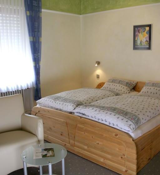 Hotel Zur Moselbrücke 9