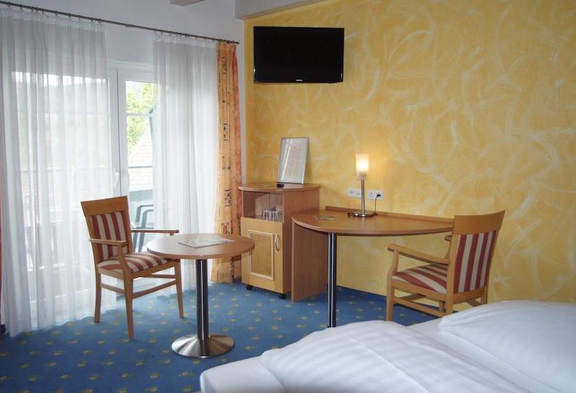 Hotel Gasthof Zum Adler 13