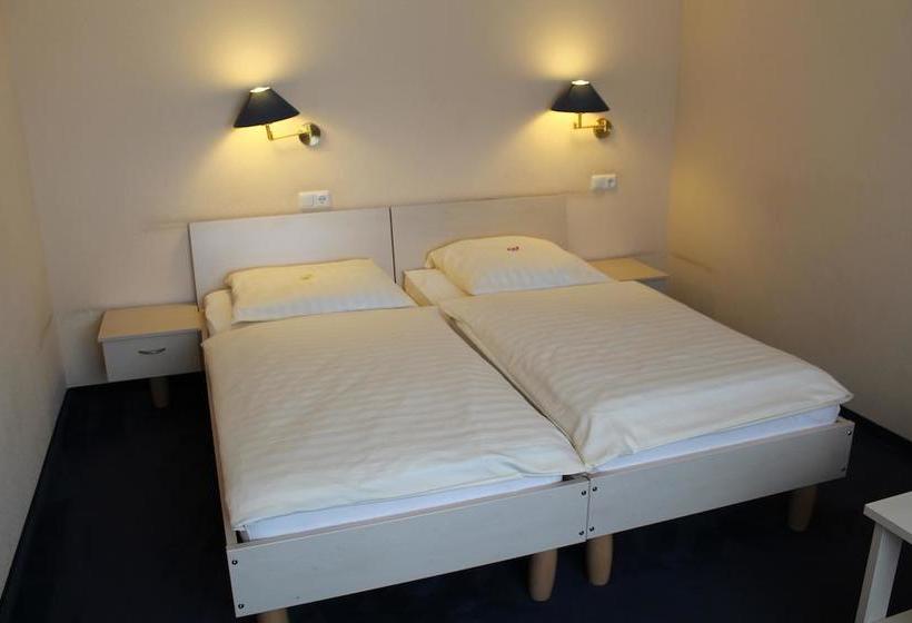 Hotel Gasthaus Zur Alten Eiche 4