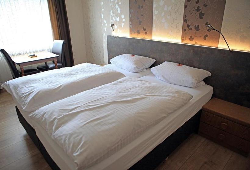 Hotel Gasthaus Zur Quelle 7