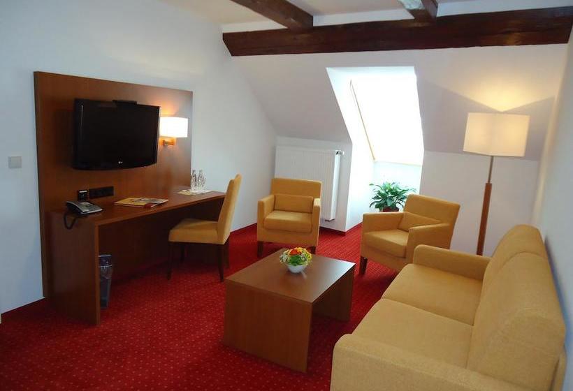 Hotel Gasthof Posthalter 13