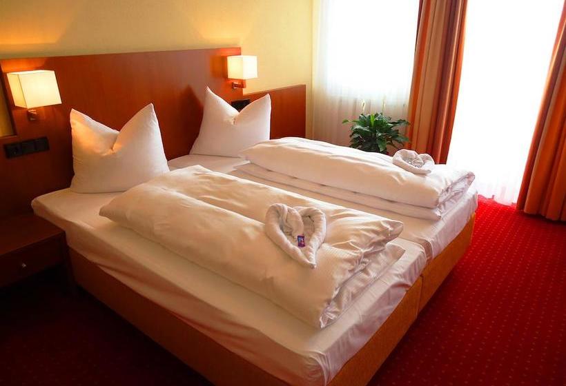 Hotel Gasthof Posthalter 9