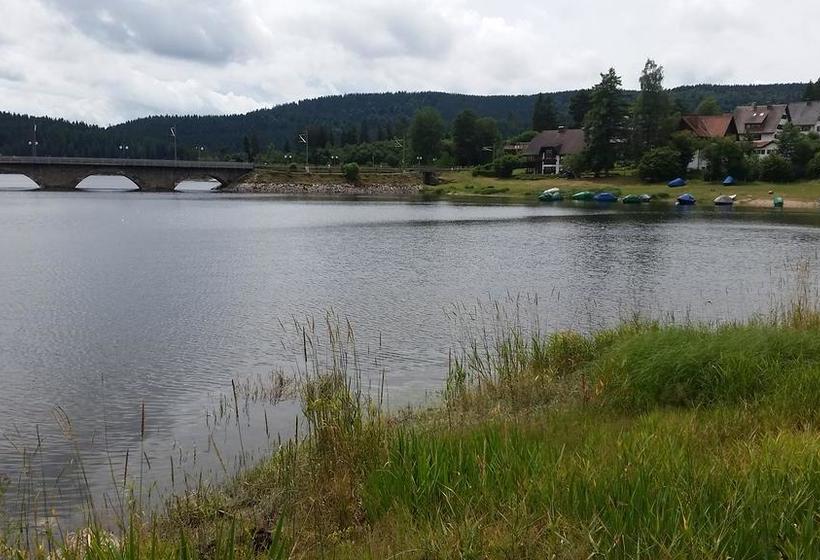 Hotel Pension Am See 3