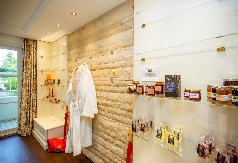 Thermenhotel Quellenhof 12