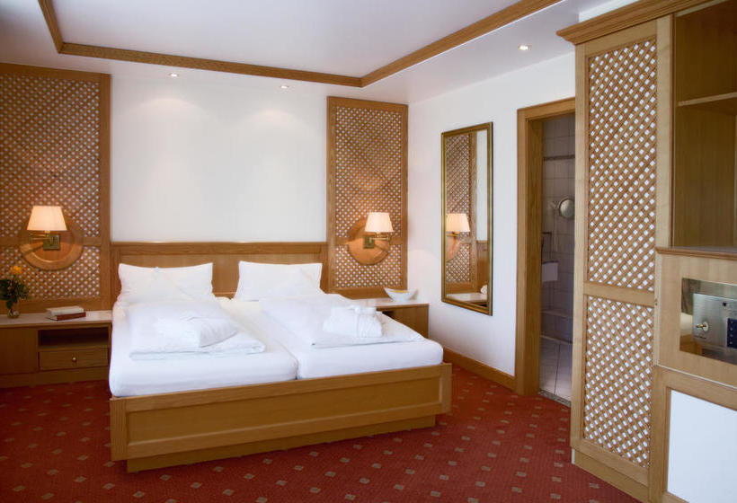 Thermenhotel Quellenhof 14