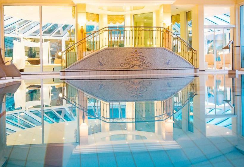 Thermenhotel Quellenhof 7