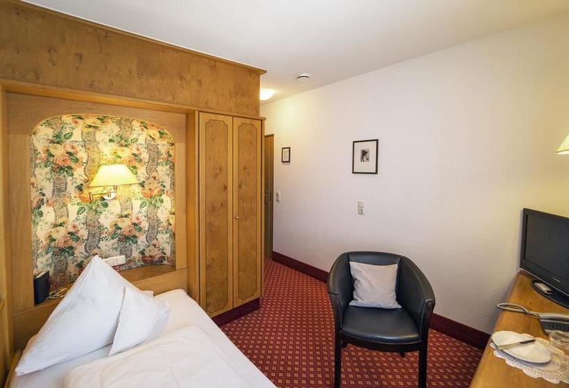 Hotel Gasthof Zum Weyssen Rössle 2