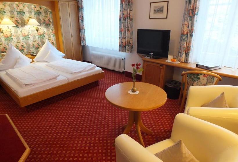 Hotel Gasthof Zum Weyssen Rössle 5