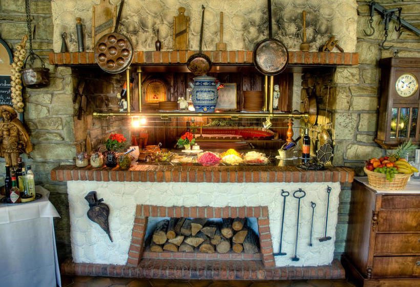 Hotel Gasthof Zum Weyssen Rössle 9