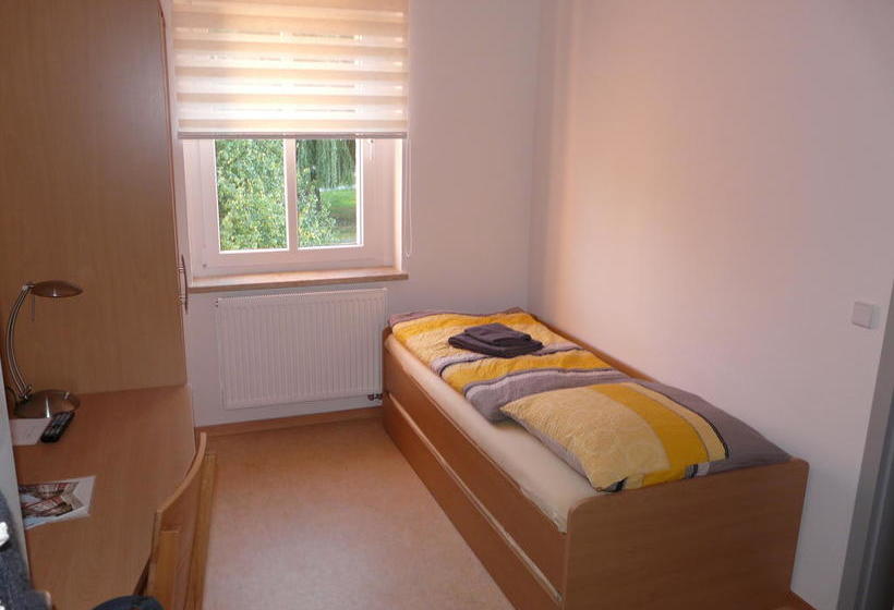 Sport Tourist Hostel Weißenfels 4