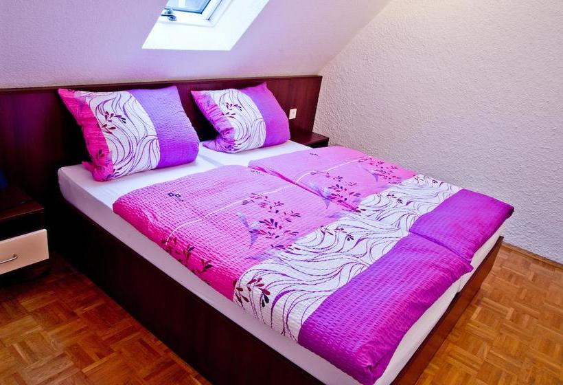 Hotel Restaurant Stella 7