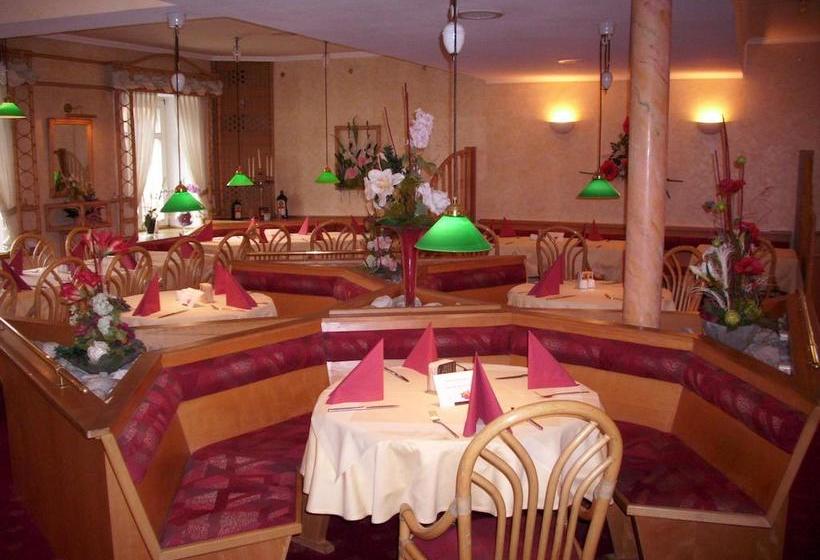 Gasthof Und Landhotel Zur Ausspanne 1