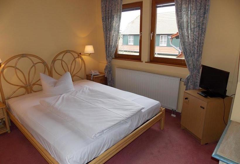 Gasthof Und Landhotel Zur Ausspanne 18