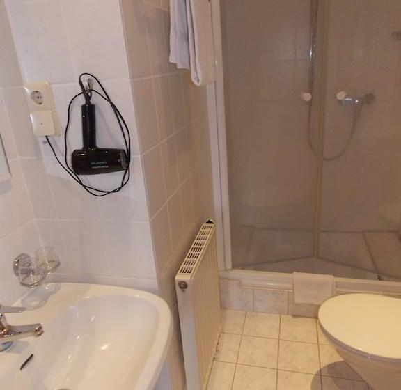 Gasthof Und Landhotel Zur Ausspanne 20