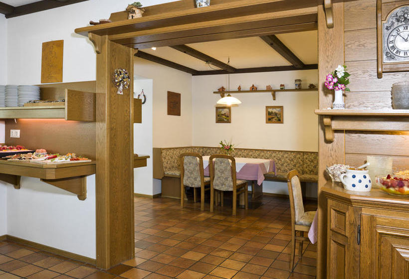 Hotel Garni Vier Jahreszeiten 10