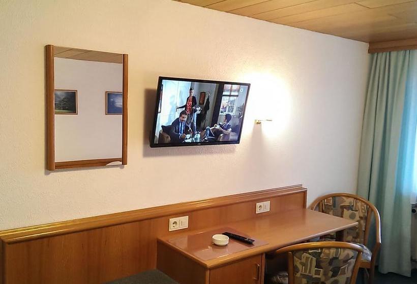 Hotel Pension Zur Linde 10