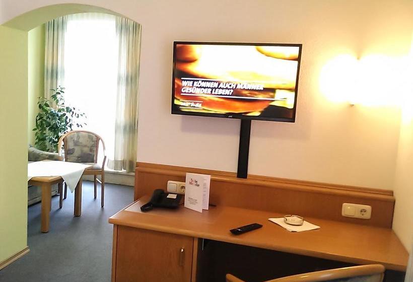 Hotel Pension Zur Linde 11