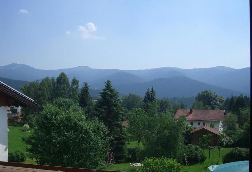 Hotel Pension Zur Linde 18