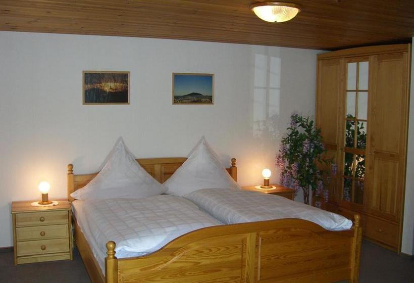 Hotel Pension Zur Linde 19