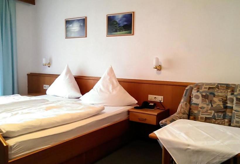 Hotel Pension Zur Linde 9