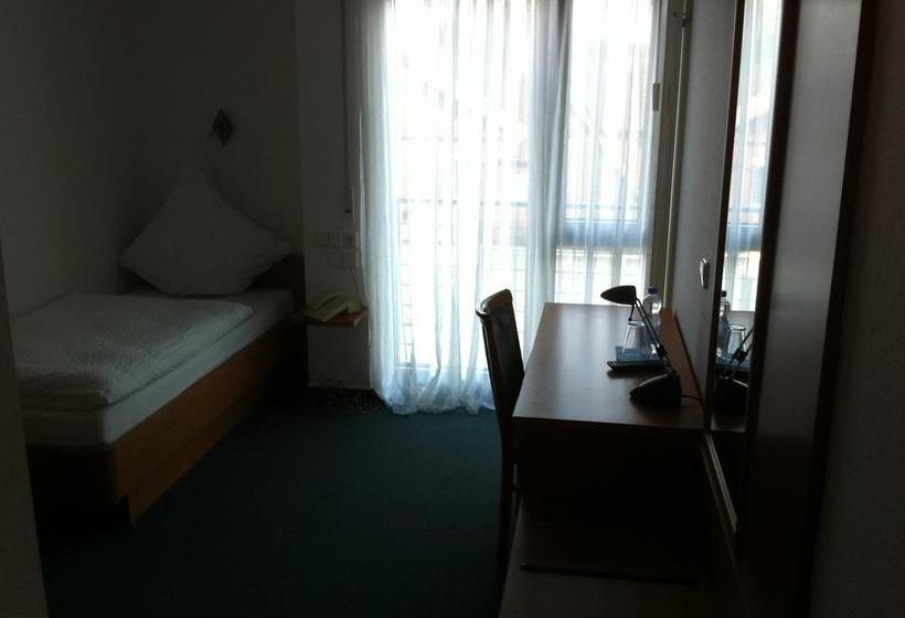 Hotel Metropol Garni 10