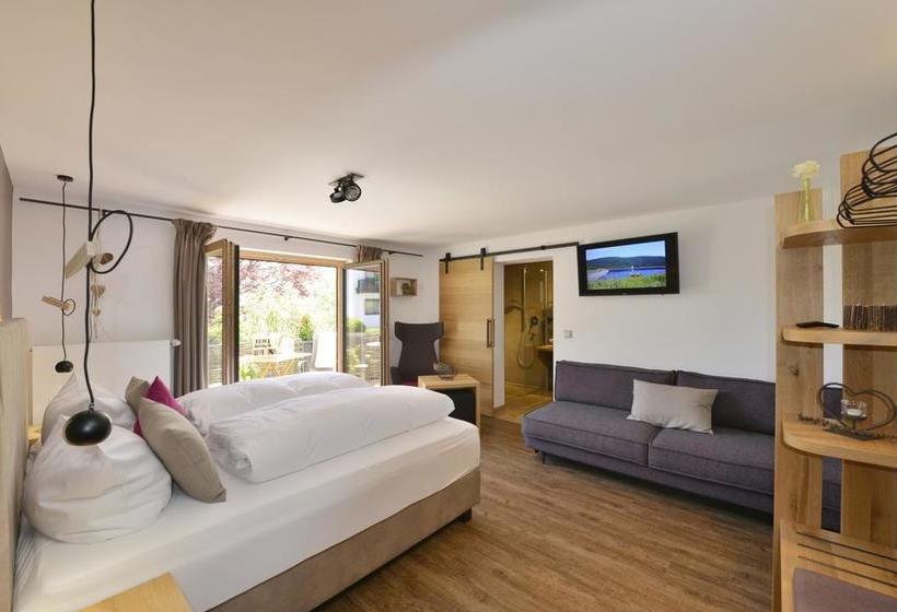 Hotel Pension Waldkristall 13