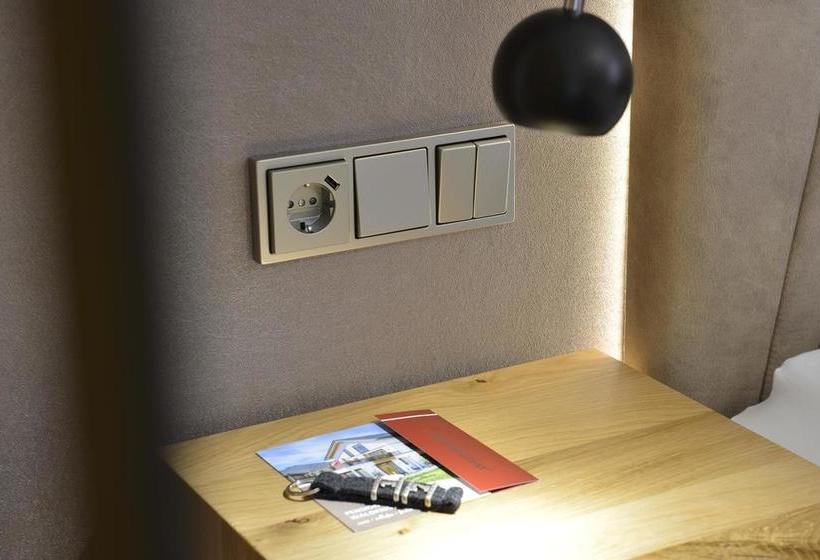 Hotel Pension Waldkristall 2