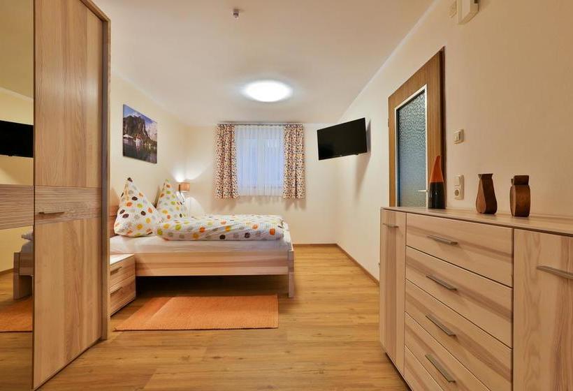 Hotel Haus Heimattreu 14