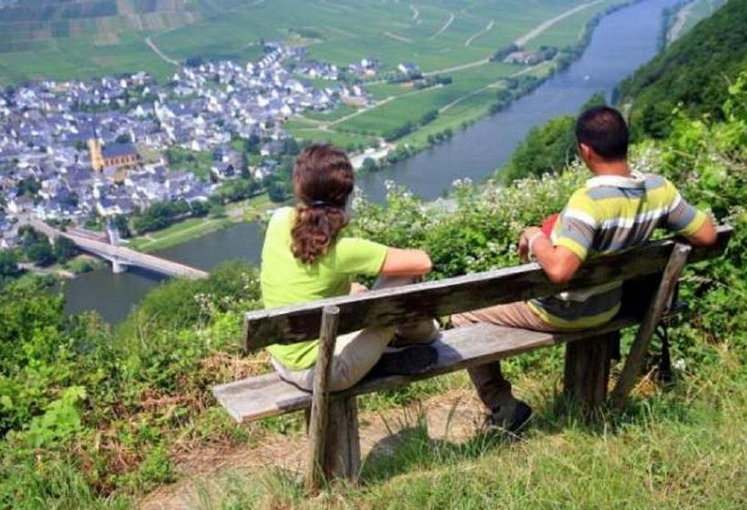 Hotel Weinhaus Weis 11