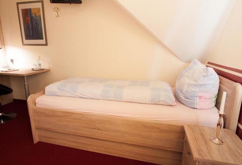 Hotel Zum Kreuzberg 12