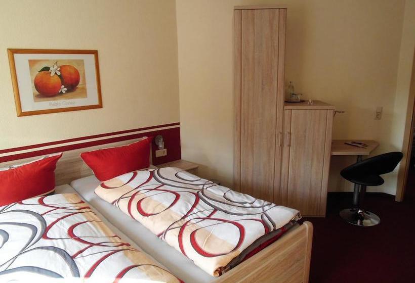 Hotel Zum Kreuzberg 13