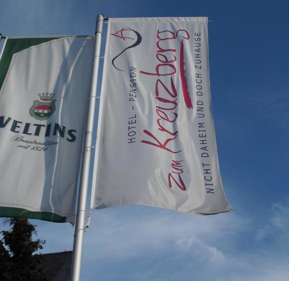 Hotel Zum Kreuzberg 6