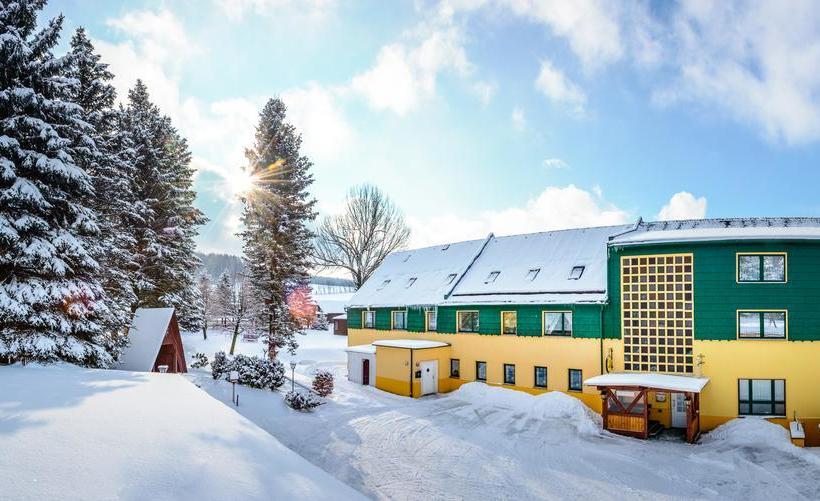 Ferienhotel Goldhübel 8