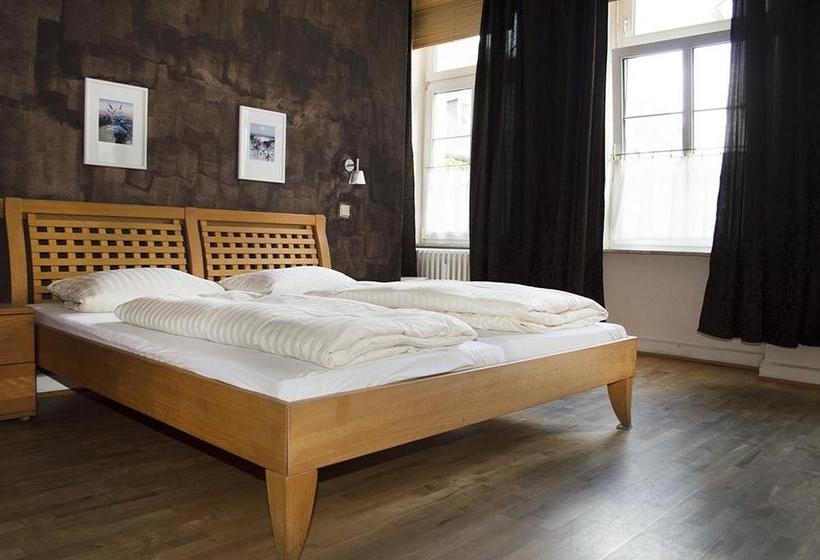 Hotel Restaurant Frankenturm 1