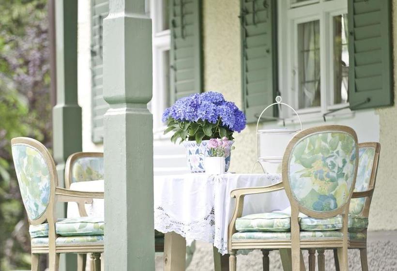 Bed & Breakfast Villa Adolphine 13