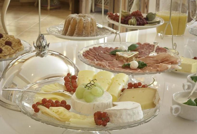 Bed & Breakfast Villa Adolphine 4