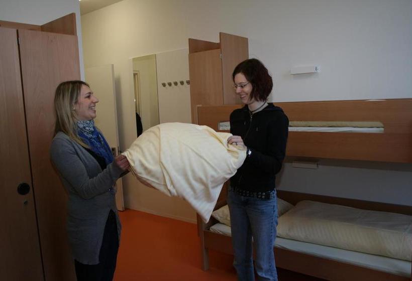 Jugendherberge Stuttgart Neckarpark 13