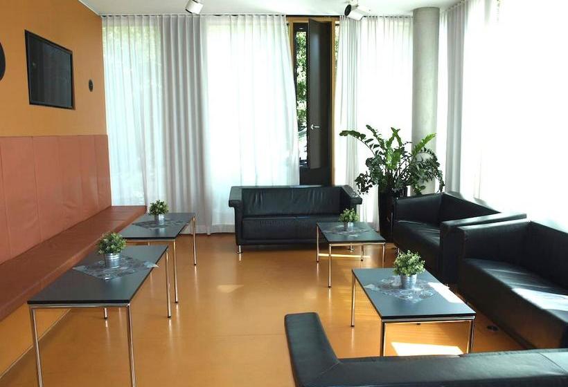 Jugendherberge Stuttgart Neckarpark 16