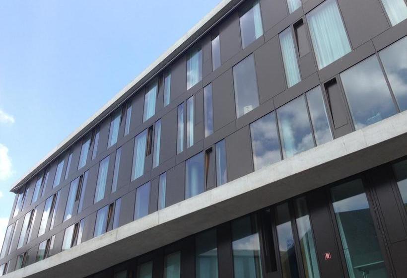 Jugendherberge Stuttgart Neckarpark 18