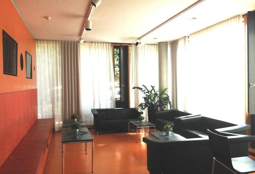 Jugendherberge Stuttgart Neckarpark 4