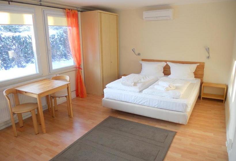 Sanssouci Hostel Potsdam 11