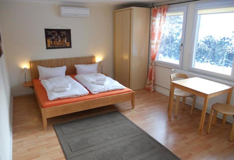 Sanssouci Hostel Potsdam 12