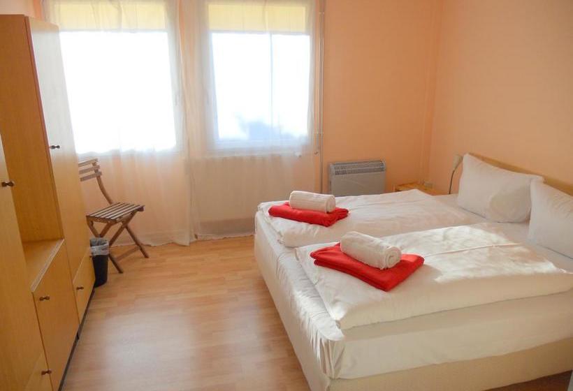 Sanssouci Hostel Potsdam 17