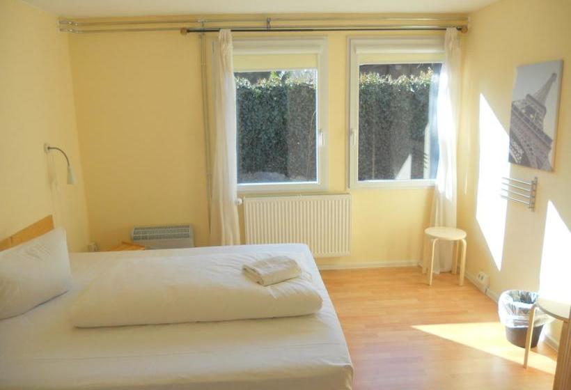 Sanssouci Hostel Potsdam 19