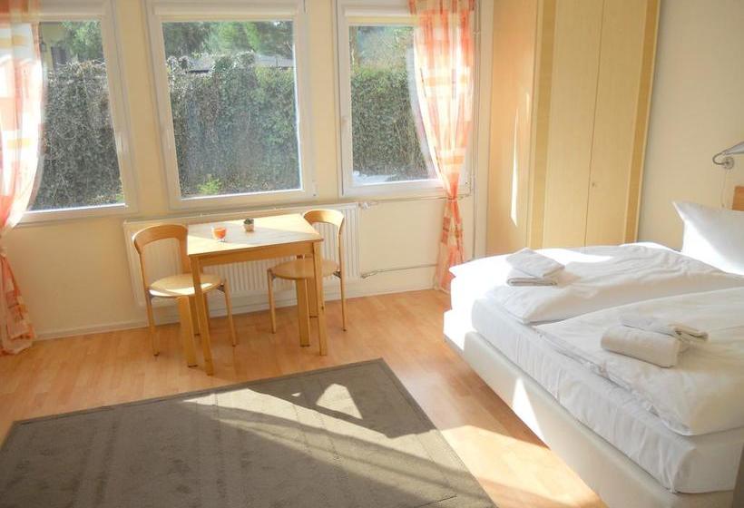 Sanssouci Hostel Potsdam 8