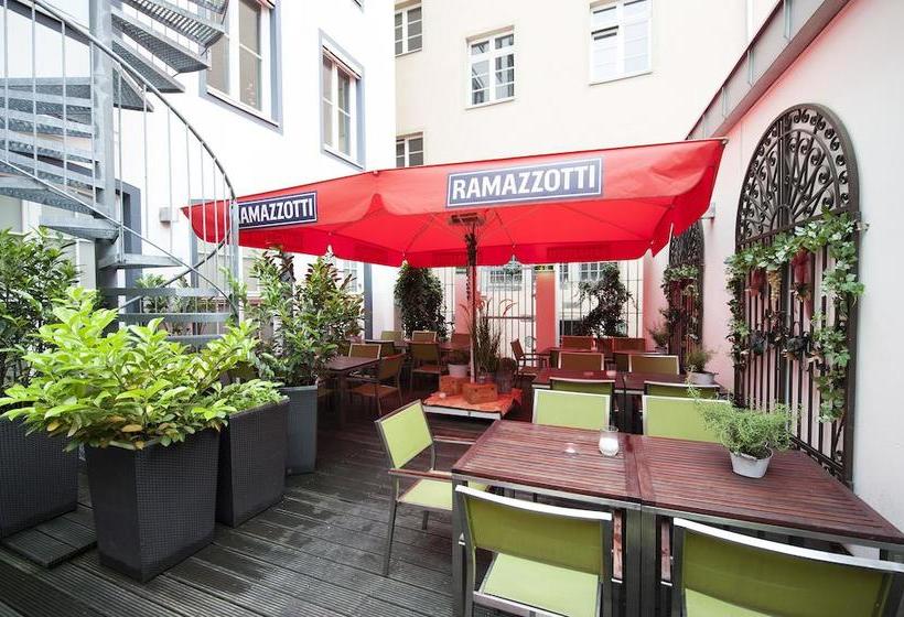 Hotel Xii Apostel Albergo 10