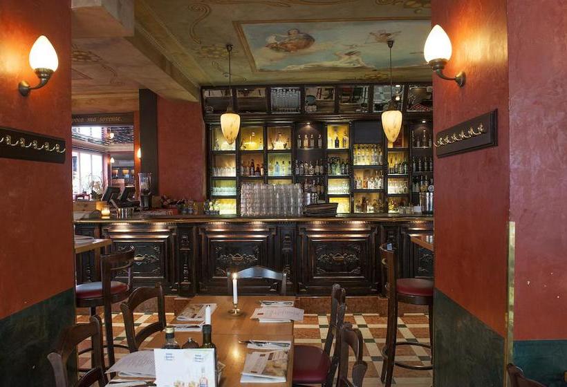 Hotel Xii Apostel Albergo 18