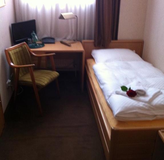 Hotel Restaurant Eiscafé Luigi Pirandello 3