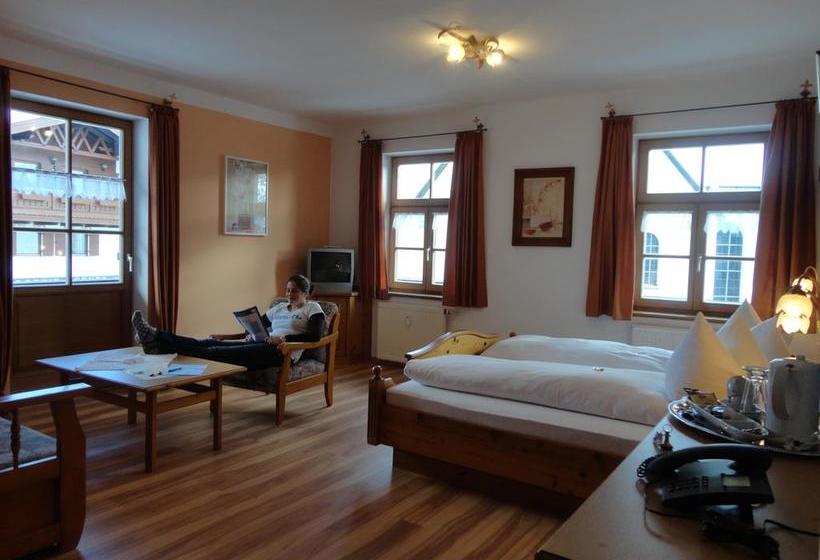 Hotel Landhaus Lenzenhof 8