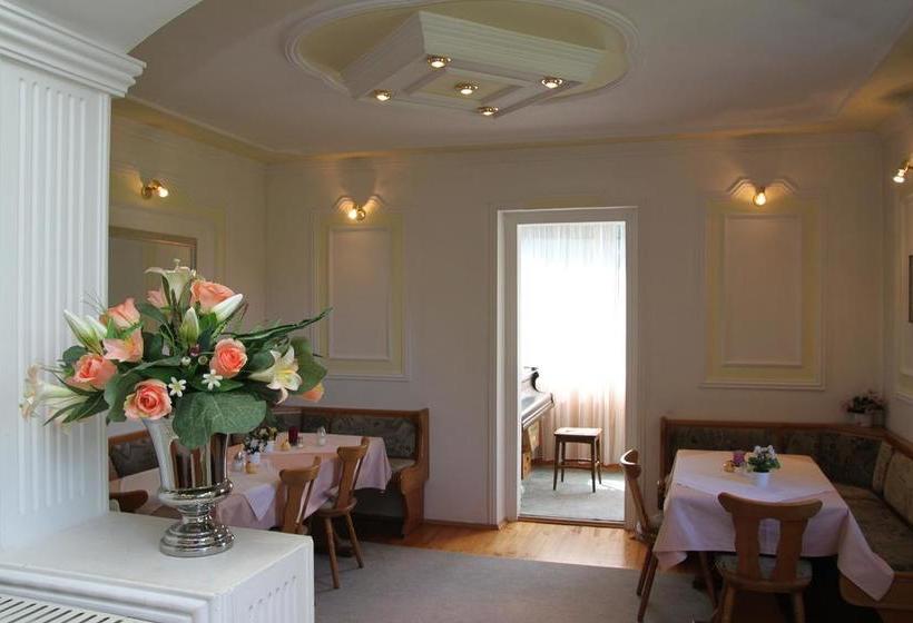 Bed & Breakfast Romanticpension Albrecht Since 1901 3